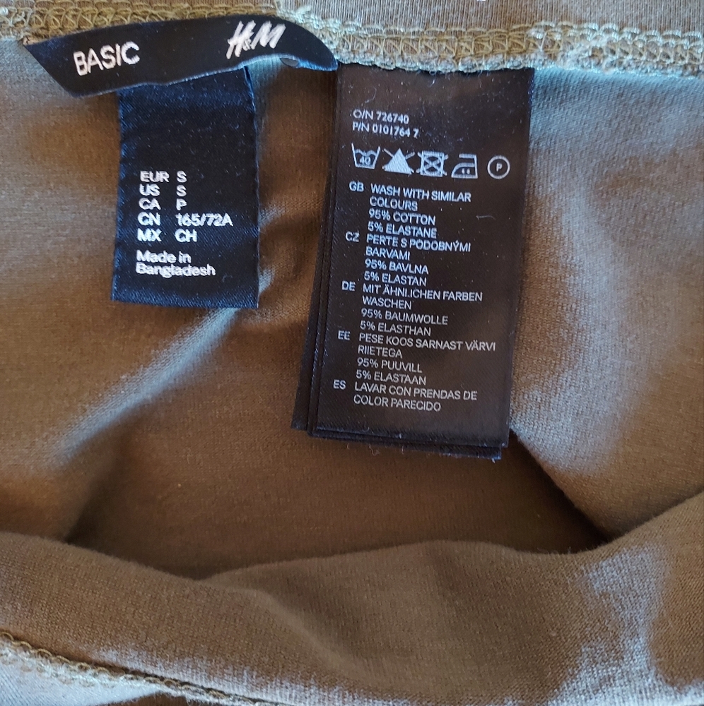 H&M Basics Army Green Classic Mini Skirt - Picture 2 of 2